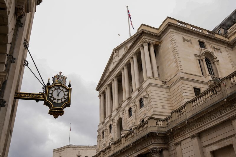 Finance firms more worried about global economy, BoE survey finds