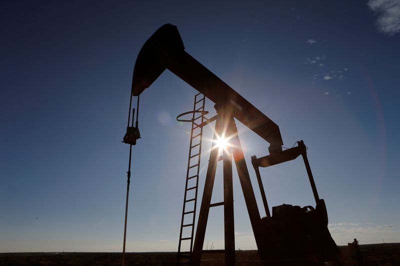 Oil heads for weekly gains as Ukraine war intensifies